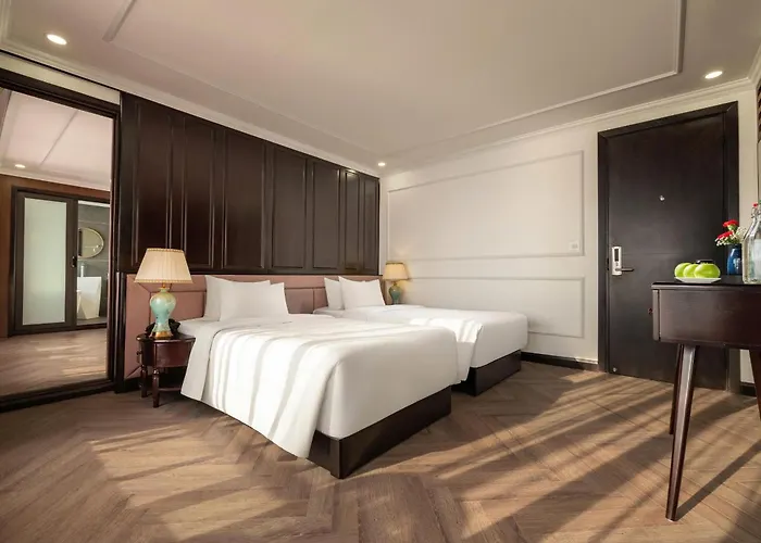 Dorian Cruise Hotel *