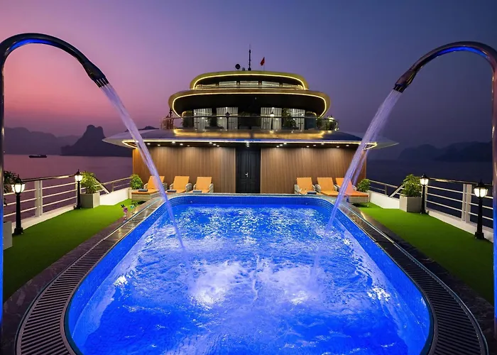 Dorian Cruise * Ha Long